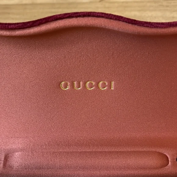 Gucci Case - Picture 2 of 6